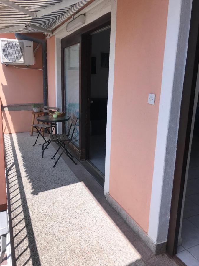 Apartmani Vilma Pakostane Exterior photo