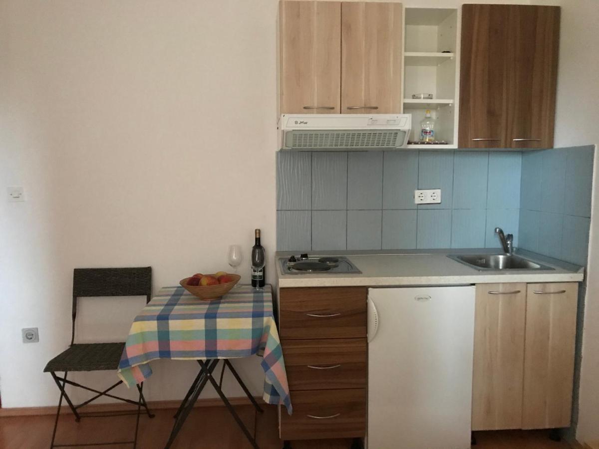 Apartmani Vilma Pakostane Exterior photo