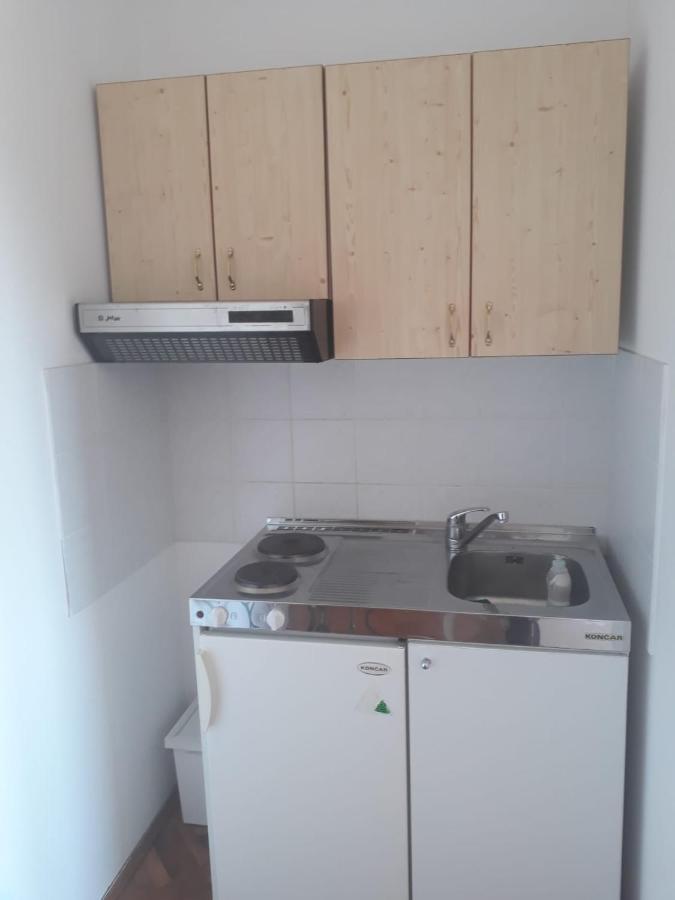 Apartmani Vilma Pakostane Exterior photo