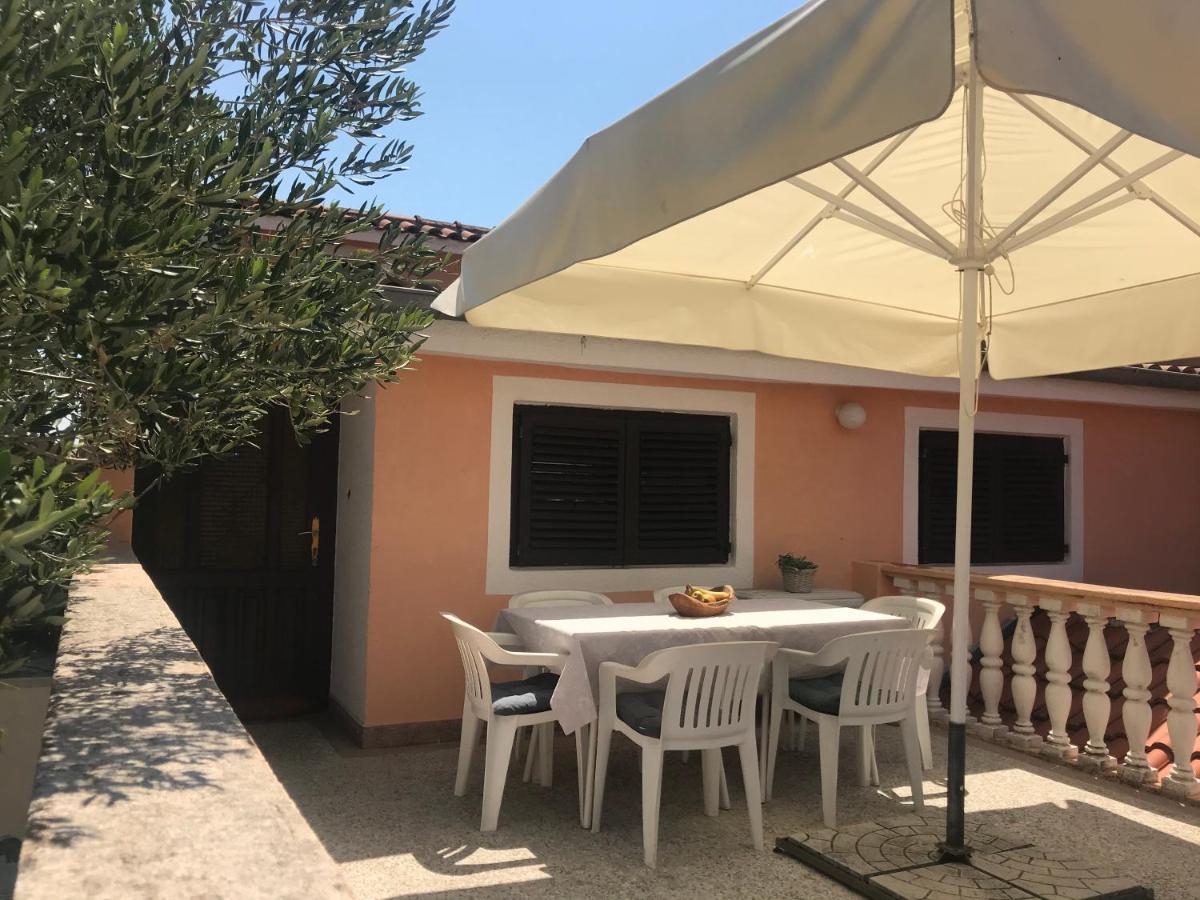 Apartmani Vilma Pakostane Exterior photo